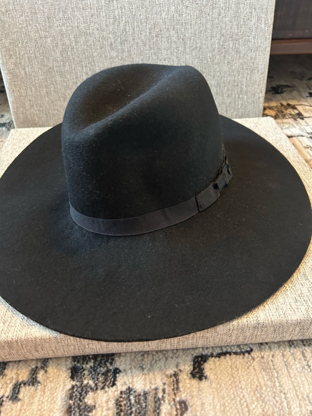 Express Black Wide-Brim Felt Rancher Hat with Grosgrain Band